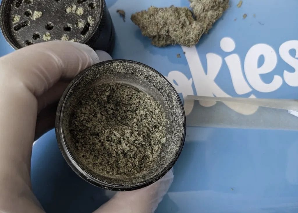 02 grind your cannabis